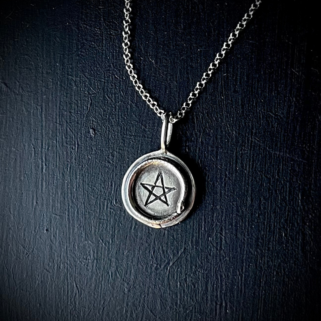 SERPENT SISTERS  ::  Obelle  ::  pentacle