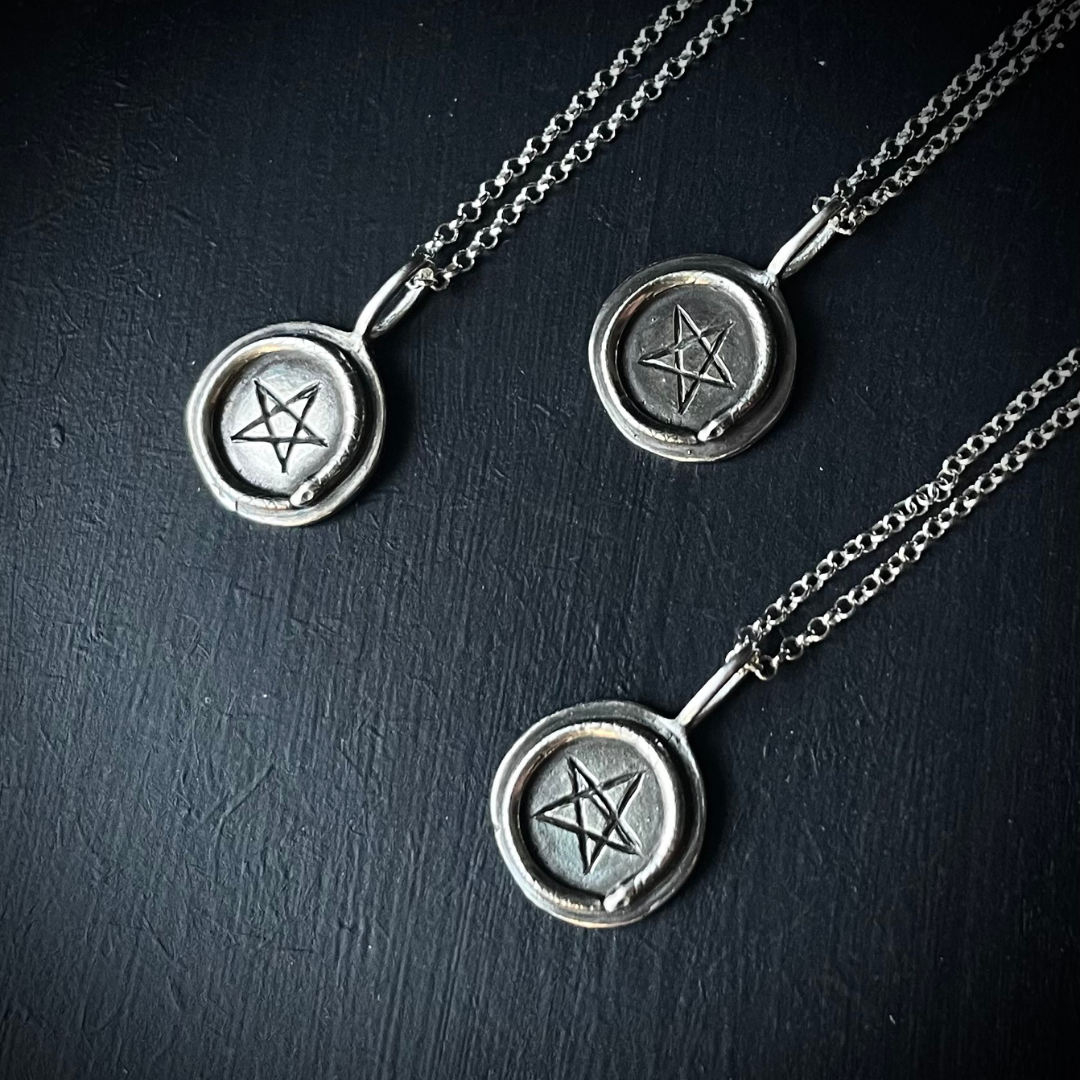 SERPENT SISTERS  ::  Obelle  ::  pentacle