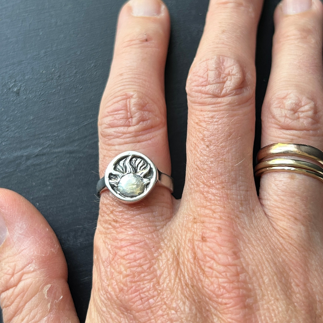 INSIGNIA  ::  Signet No.3  :: The Sun