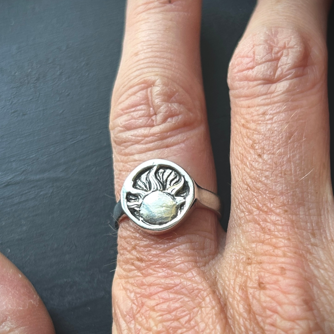 INSIGNIA  ::  Signet No.3  :: The Sun