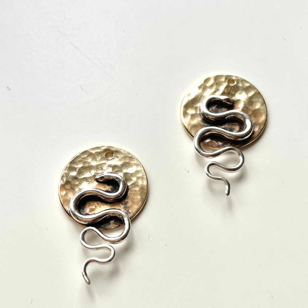 SERPENT SISTERS  ::  Aurora Seraphina