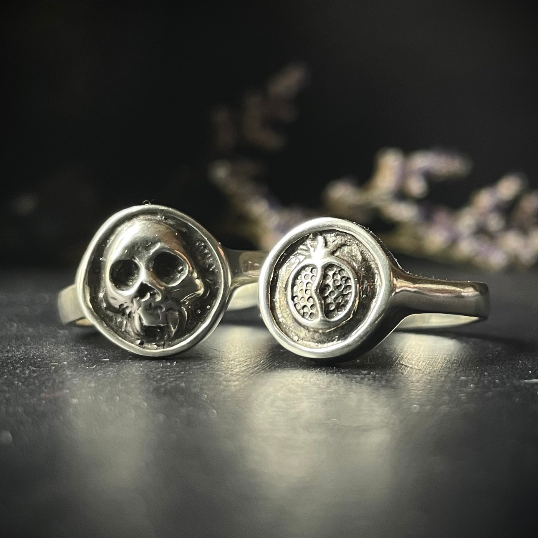 MEMENTO MORI. ::  Signet ring  ::  PERSEPHONE no.1