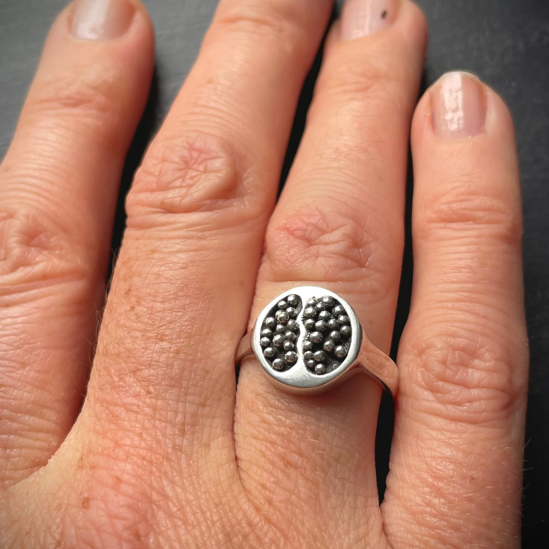 MEMENTO MORI  ::  Persephone signet ring no.3