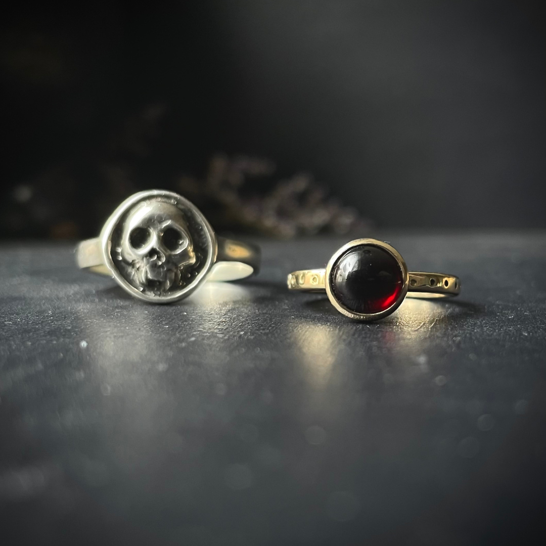 LUX  ::  Vampire&#39;s Kiss  ::  Garnet solitaire in 14k gold