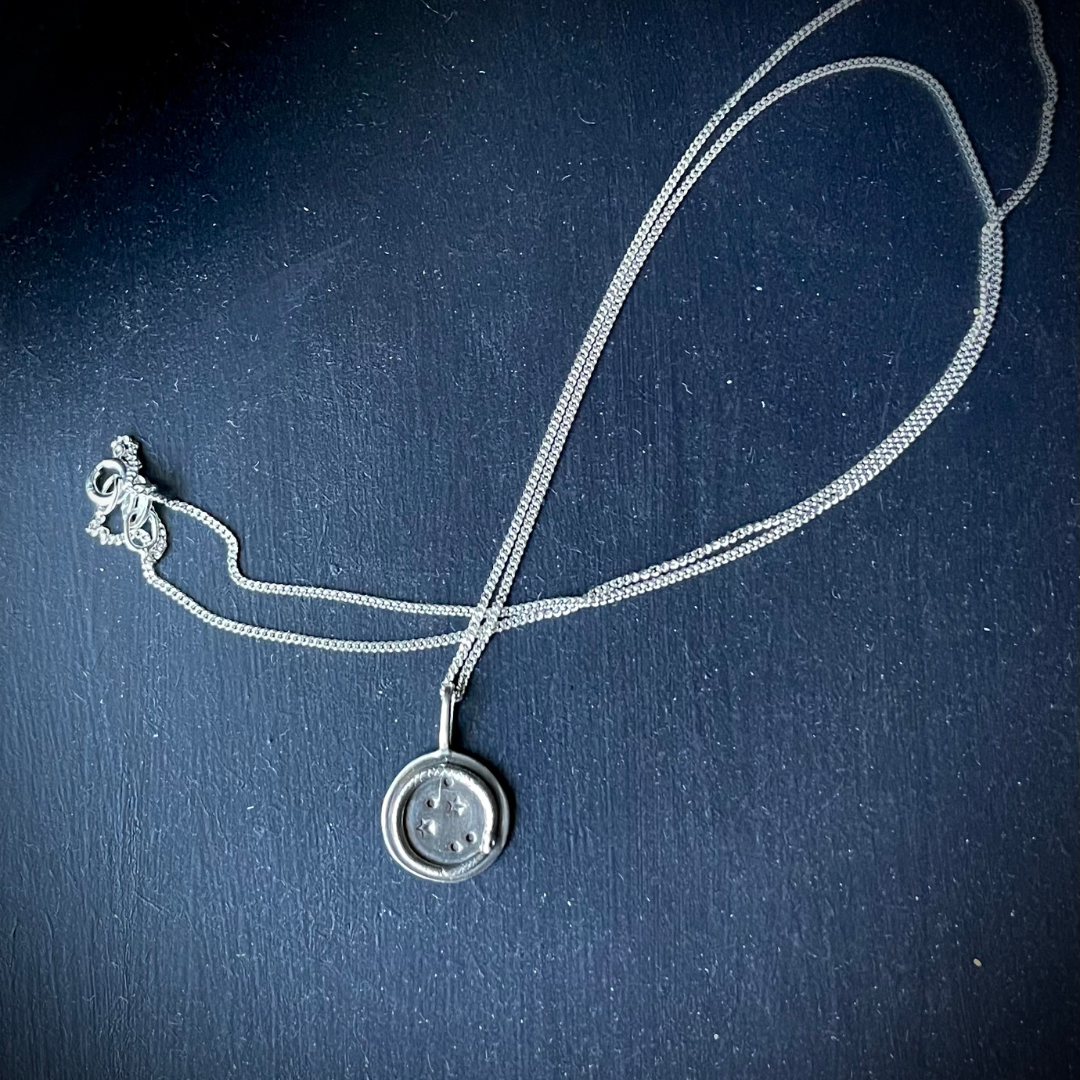 SERPENT SISTERS  ::  Obelle  ::  stars