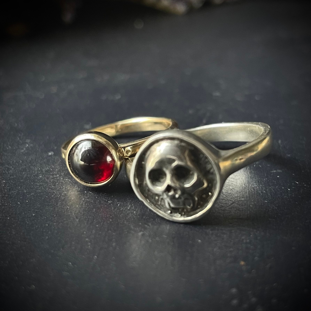 LUX  ::  Vampire&#39;s Kiss  ::  Garnet solitaire in 14k gold